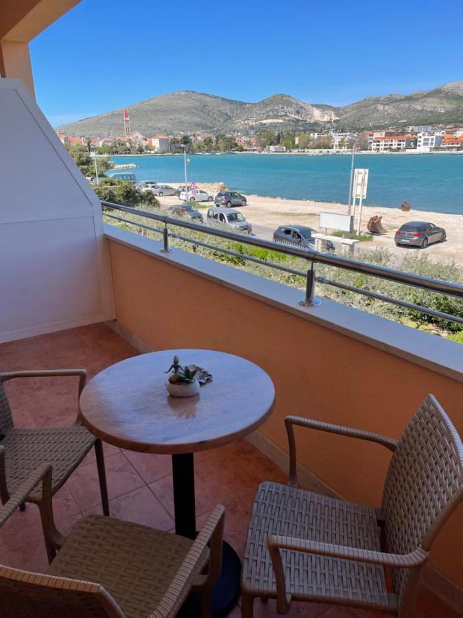 Apartments Kapetanovi Dvori Trogir Exterior foto